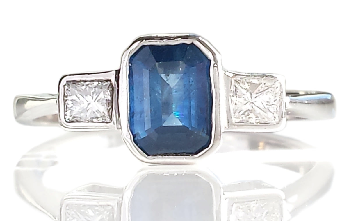 Vintage Saphire & Natural Diamond Engagement Ring