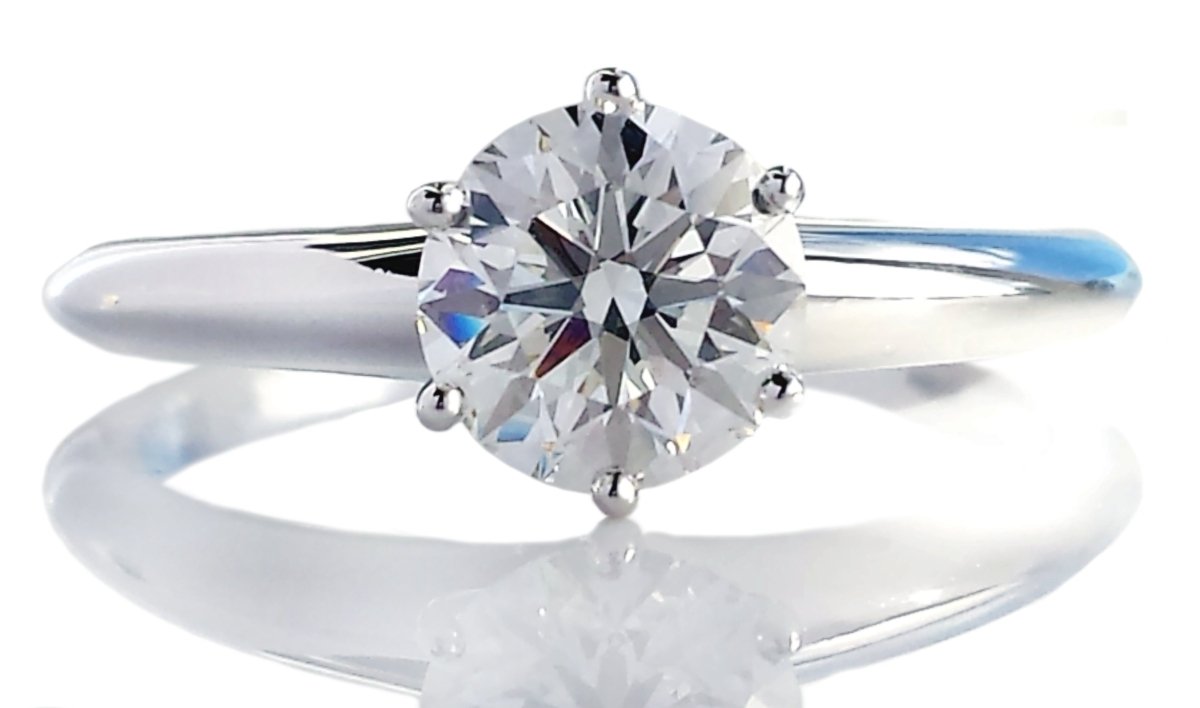 Tiffany & Co. 0.98ct I/VVS2 Triple - X Round Brilliant Diamond Engagement Ring - Bloomsbury Manor Ltd