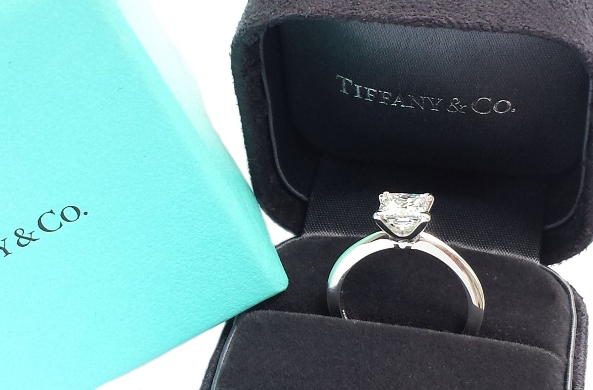 Tiffany & Co. 1.39ct E/VVS2 Princess Cut Diamond Engagement Ring in box - Bloomsbury Manor Ltd