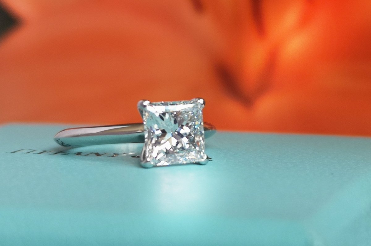 Tiffany & Co. 1.54ct F/VVS2 Princess Cut Diamond Engagement Ring - Bloomsbury Manor Ltd