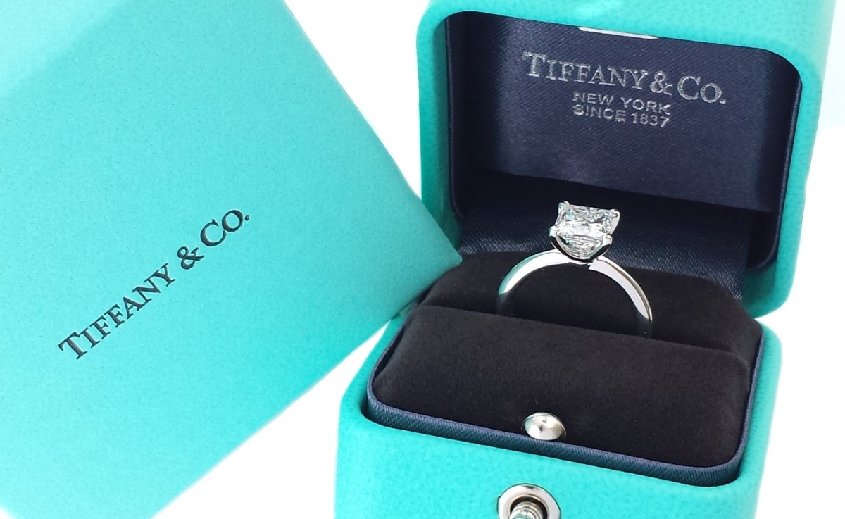 Tiffany & Co. 1.54ct F/VVS2 Princess Cut Diamond Engagement Ring - Bloomsbury Manor Ltd