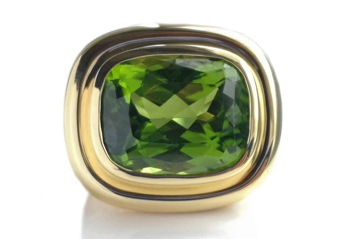 Tiffany & Co. 1980s Vintage 20 Carat Peridot Ring by Paloma Picasso - Bloomsbury Manor Ltd