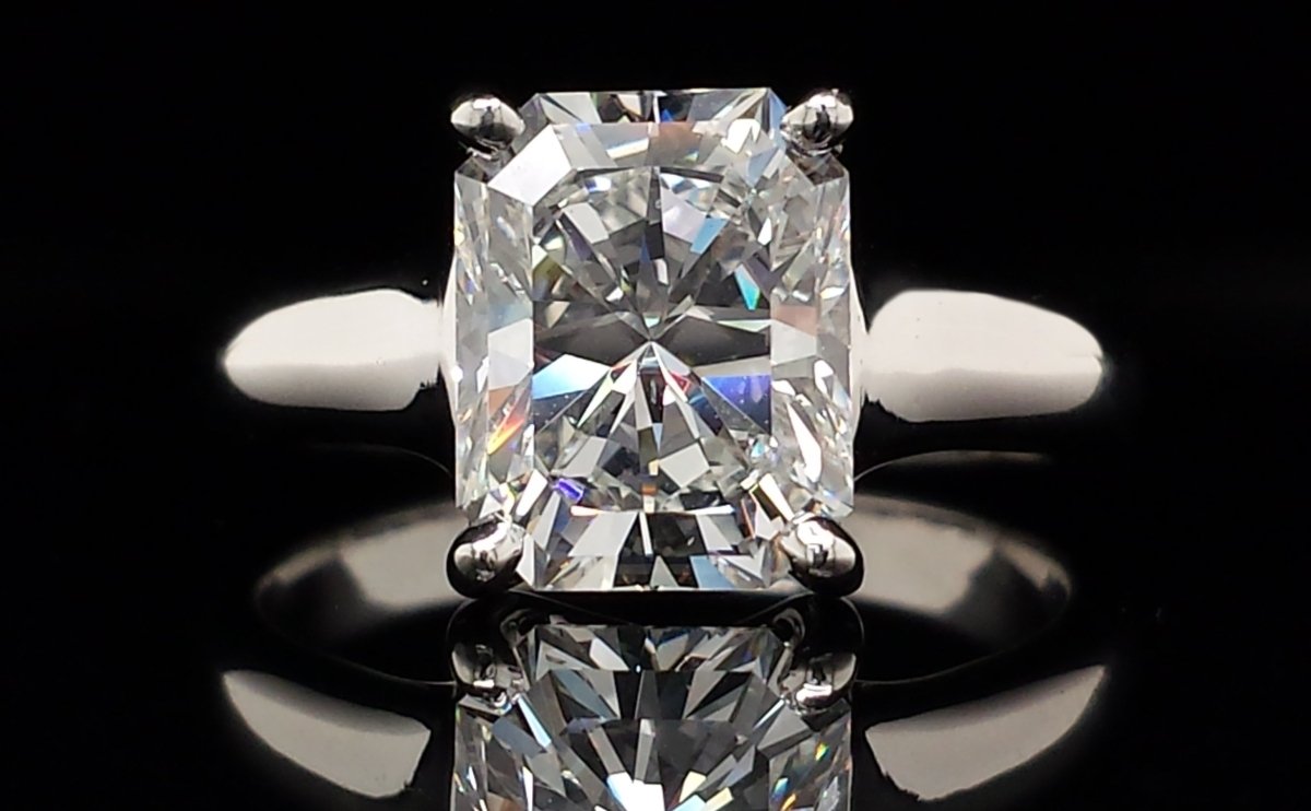 Tiffany & Co. 2.61ct F/VS2 Lucida Diamond Engagement Ring - Bloomsbury Manor Ltd