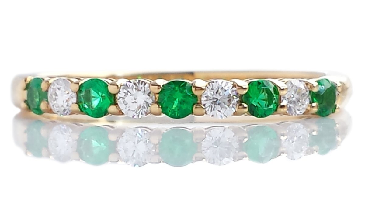 Tiffany & Co. Diamond & Emerald Forever Wedding Band Ring in 18k Gold - Bloomsbury Manor Ltd