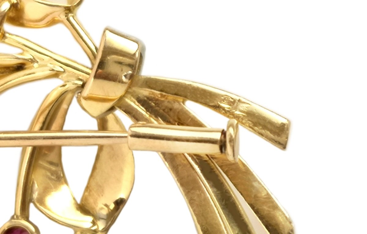 1940s Retro Diamond Synthetic Ruby 18k Yellow Gold Brooch - Bloomsbury Manor Ltd