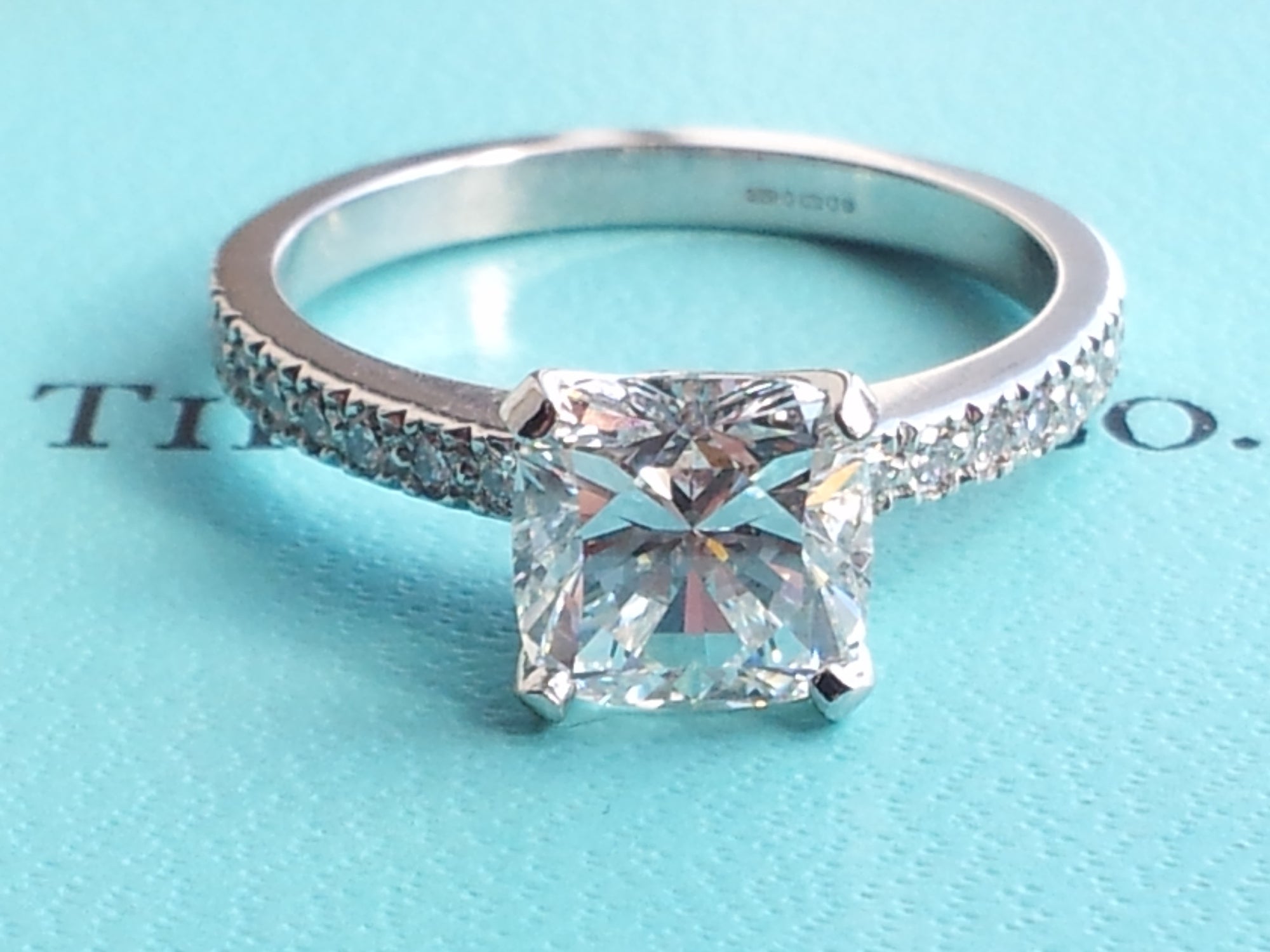 Tiffany 1.65CT G/IF Novo Diamond Engagement Ring