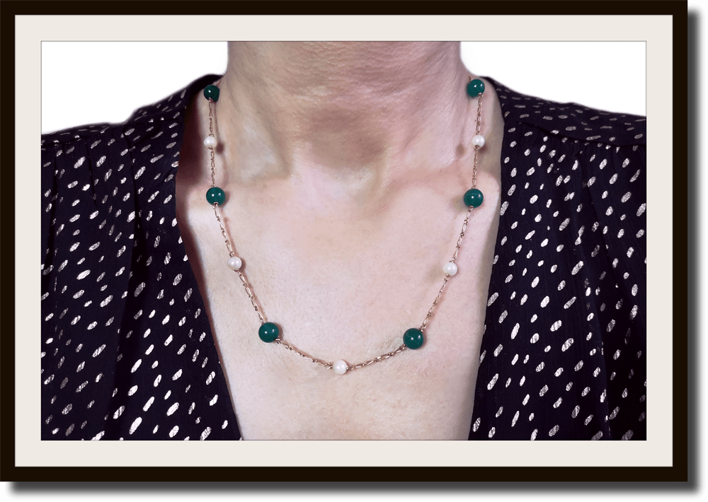 French Vintage Cultured Pearl & Green Agate 18k Gold Necklace - Bloomsbury Manor Ltd