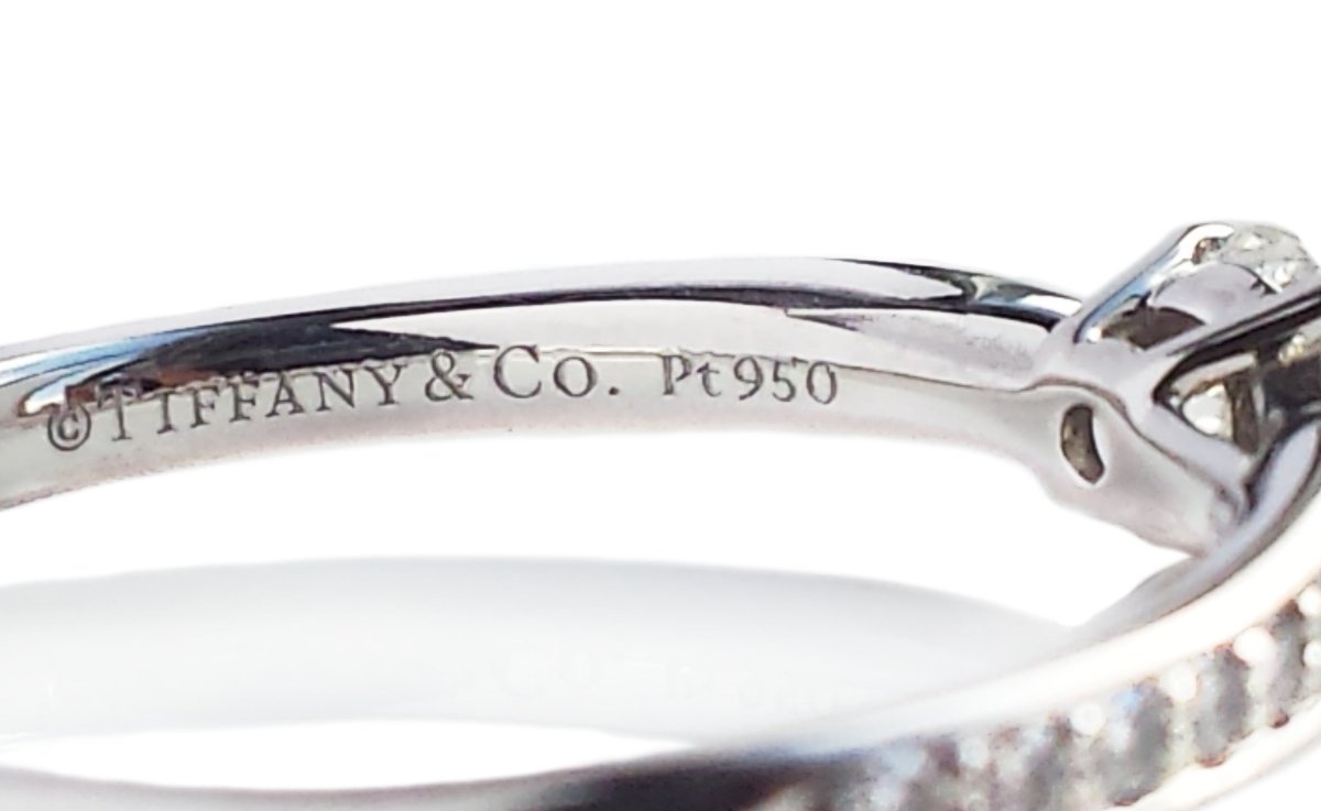 Tiffany & Co. 0.24ct G/VVS2 Harmony Round Brilliant Cut Diamond Engagement Ring - Bloomsbury Manor Ltd