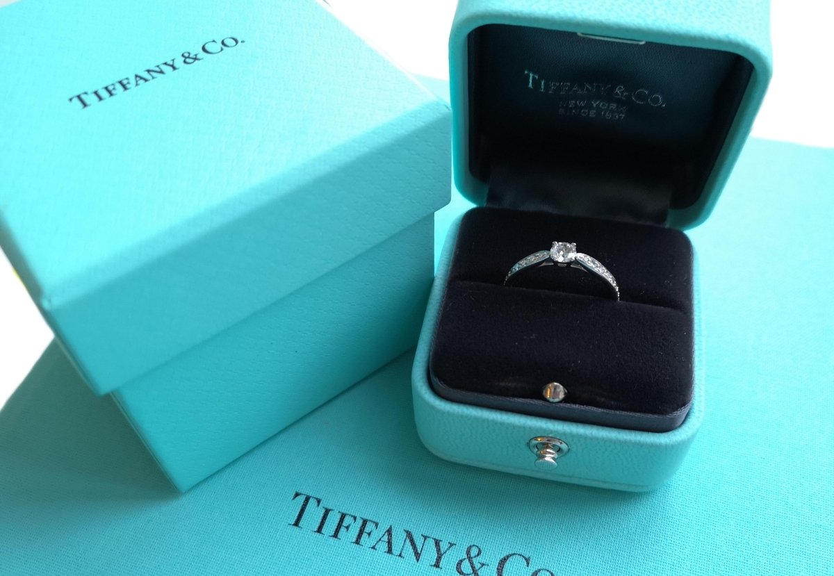 Tiffany & Co. 0.24ct G/VVS2 Harmony Round Brilliant Cut Diamond Engagement Ring - Bloomsbury Manor Ltd
