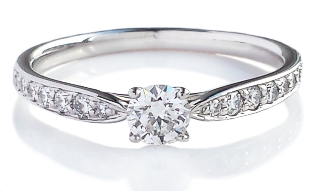 Tiffany & Co. 0.24ct G/VVS2 Harmony Round Brilliant Cut Diamond Engagement Ring - Bloomsbury Manor Ltd