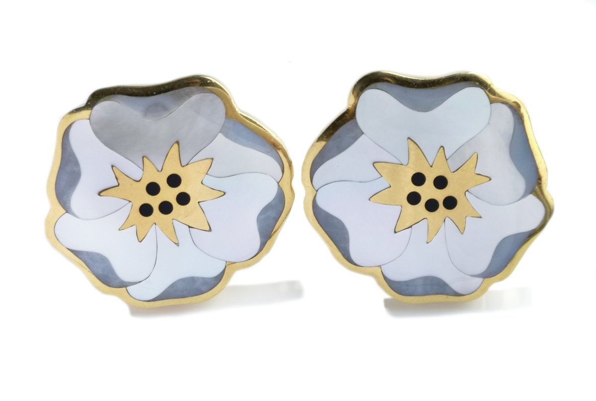 Tiffany & Co. 1970s Angela Cummings Pansy Earrings in Mother of Pearl & Onyx - Bloomsbury Manor Ltd