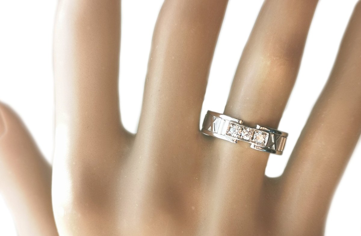 Tiffany & Co 1990s Atlas 3 .15ct Diamond Ring 750 SZ K - Bloomsbury Manor Ltd