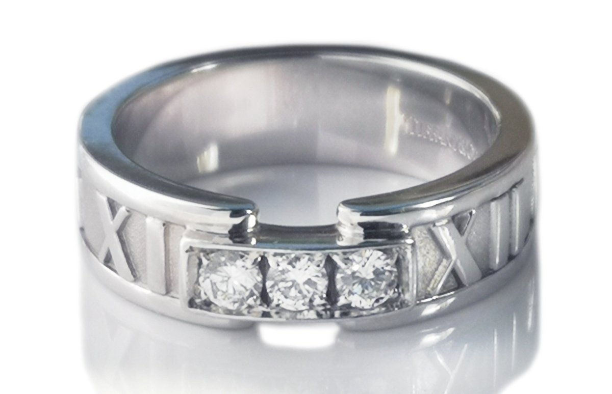 Tiffany & Co 1990s Atlas 3 Diamond .15ct 750 ring SZ K - Bloomsbury Manor Ltd