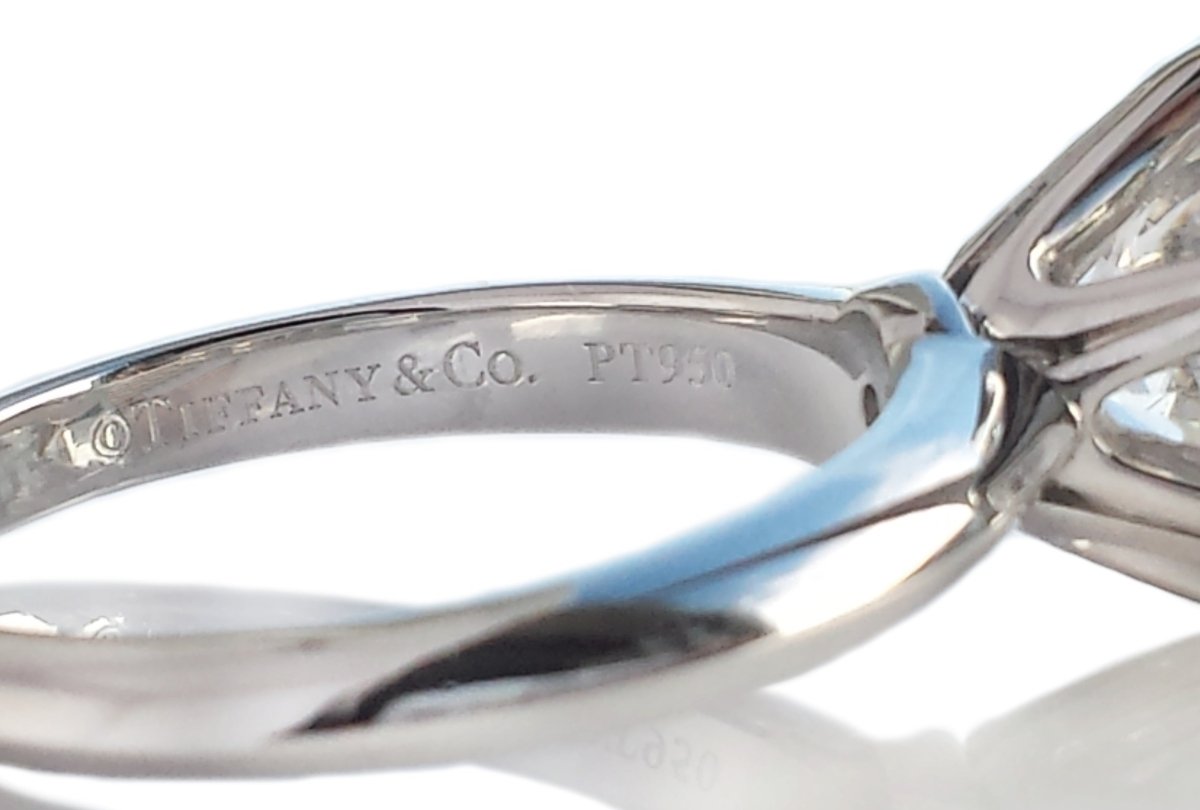 Tiffany & Co. 2.56ct E/VS1 Triple XXX Round Brilliant Cut Diamond Engagement Ring - Bloomsbury Manor Ltd