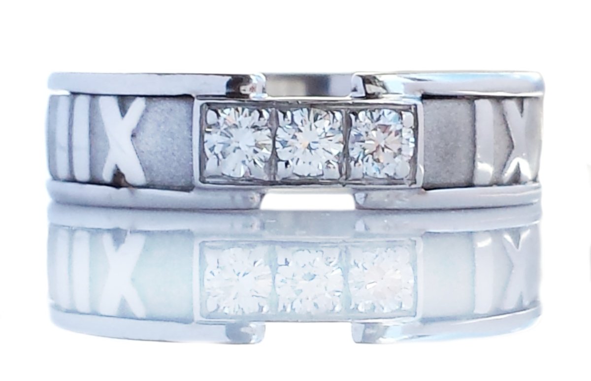 Tiffany & Co. 750 (Gold) Diamond Atlas Ring - Bloomsbury Manor Ltd