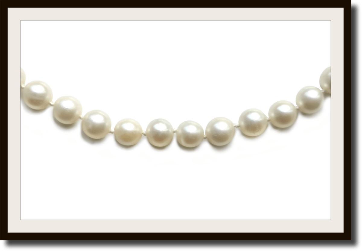 Vintage 1990s Cultured Hand Knotted Akoya Pearl Necklace 18k Clasp. - Bloomsbury Manor Ltd