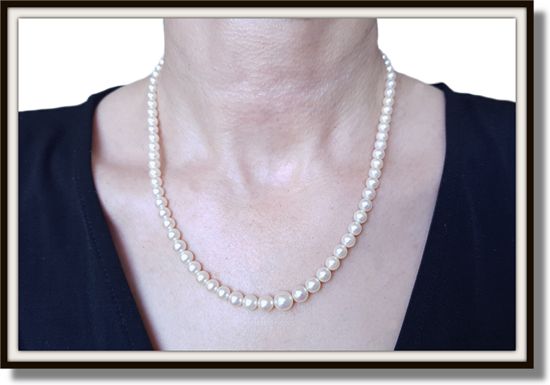 Vintage 1967 Graduated Akoya Cultured Pearl Necklace 18"