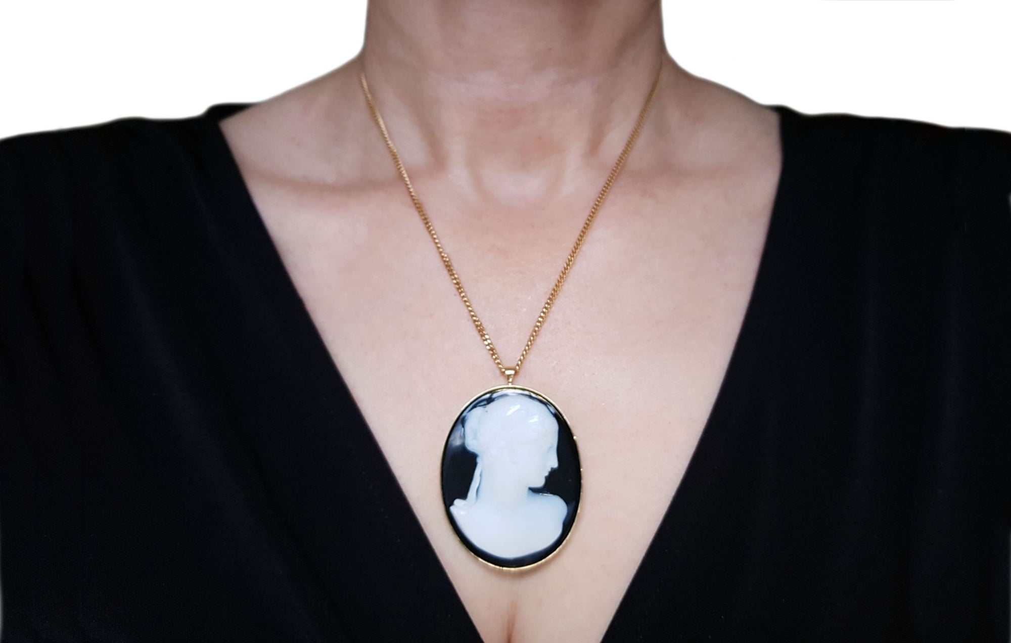 Gold Victorian Cameo Locket with Tintype Circa 1877 – Bell and Bird