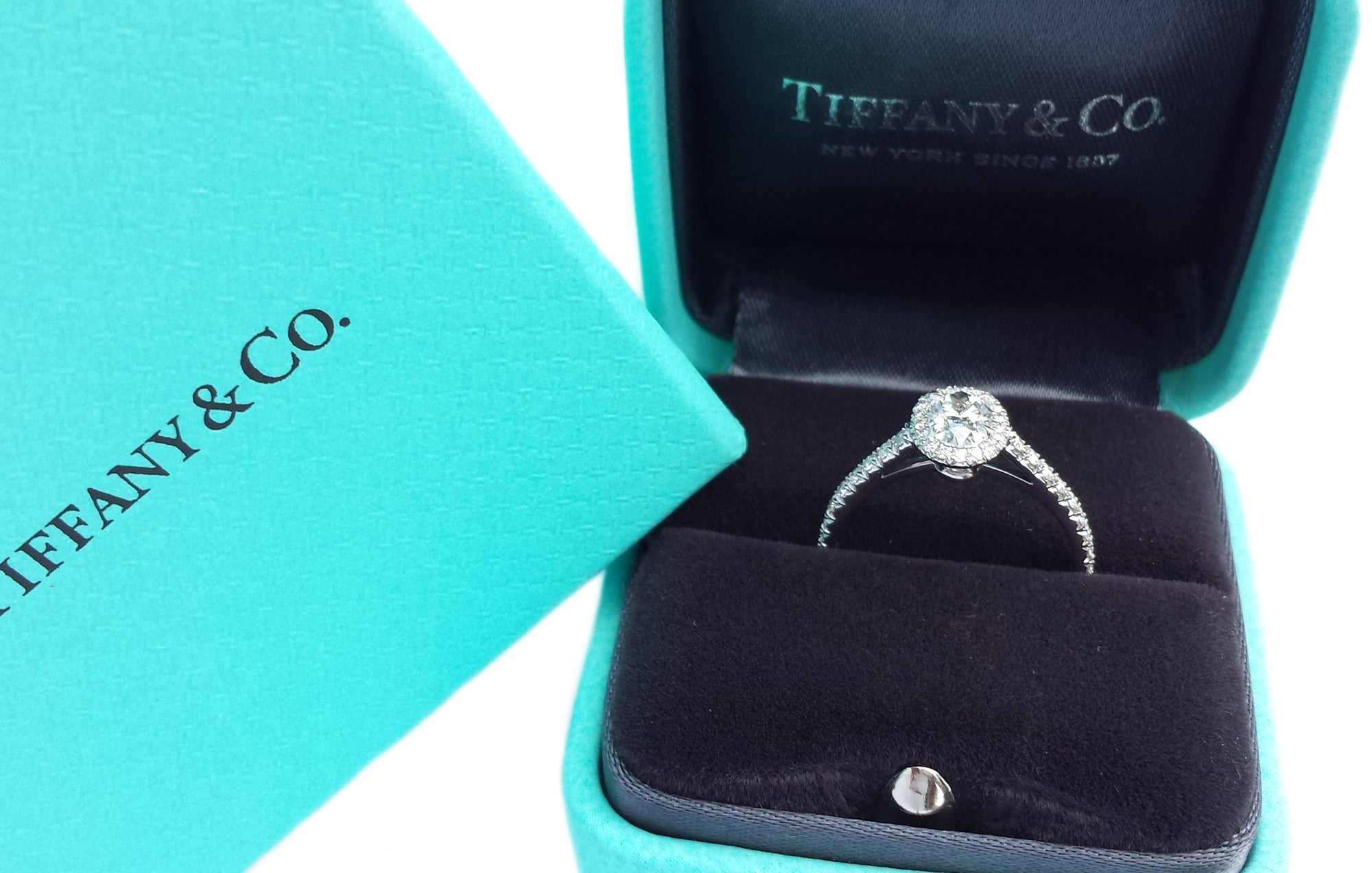 Tiffany & Co. 0.73tcw H/VVS2 Soleste Oval Halo Diamond Engagement Ring