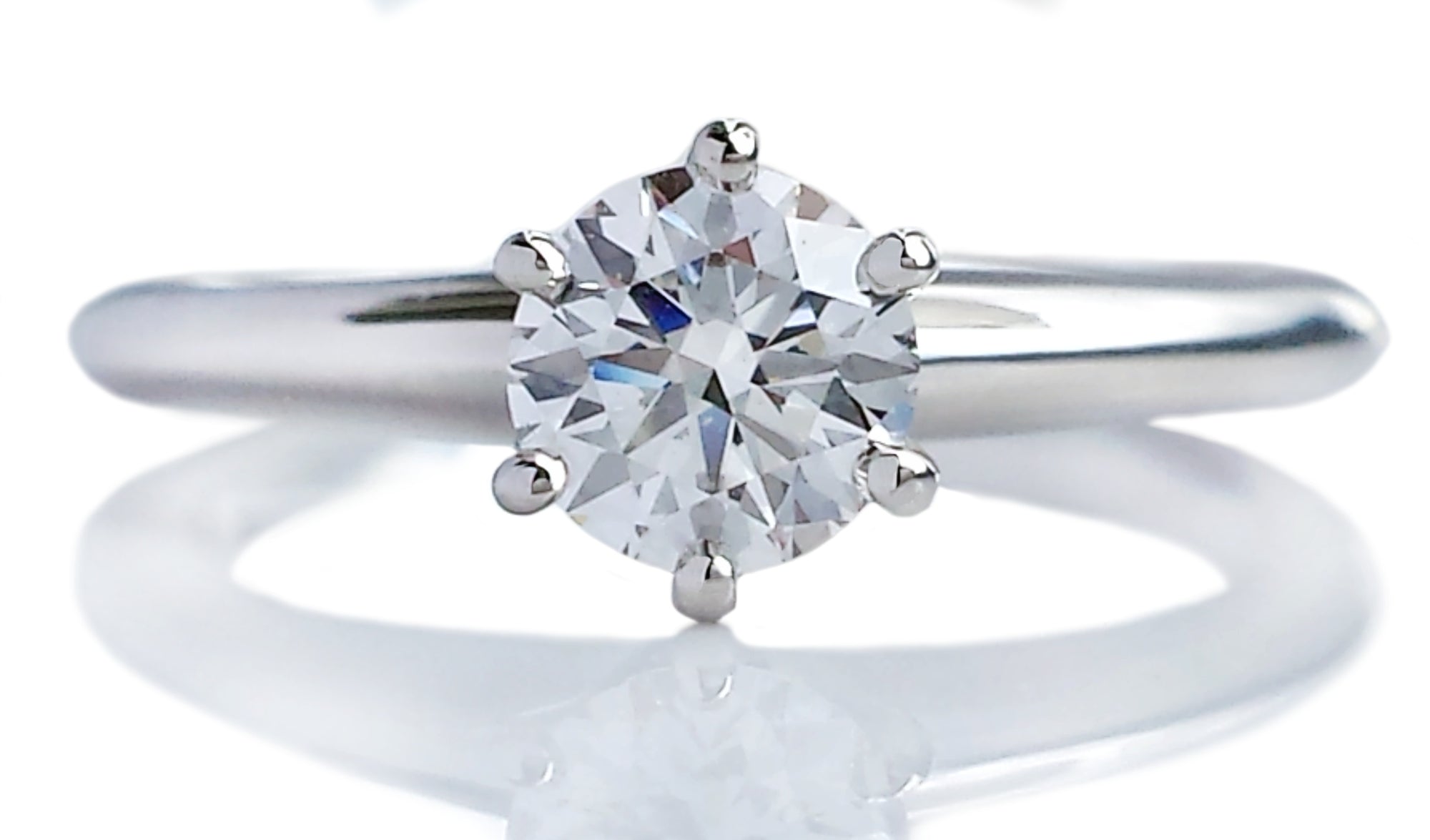 Tiffany & Co 0.47ct F/VS1 Round Brilliant Diamond Engagement Ring