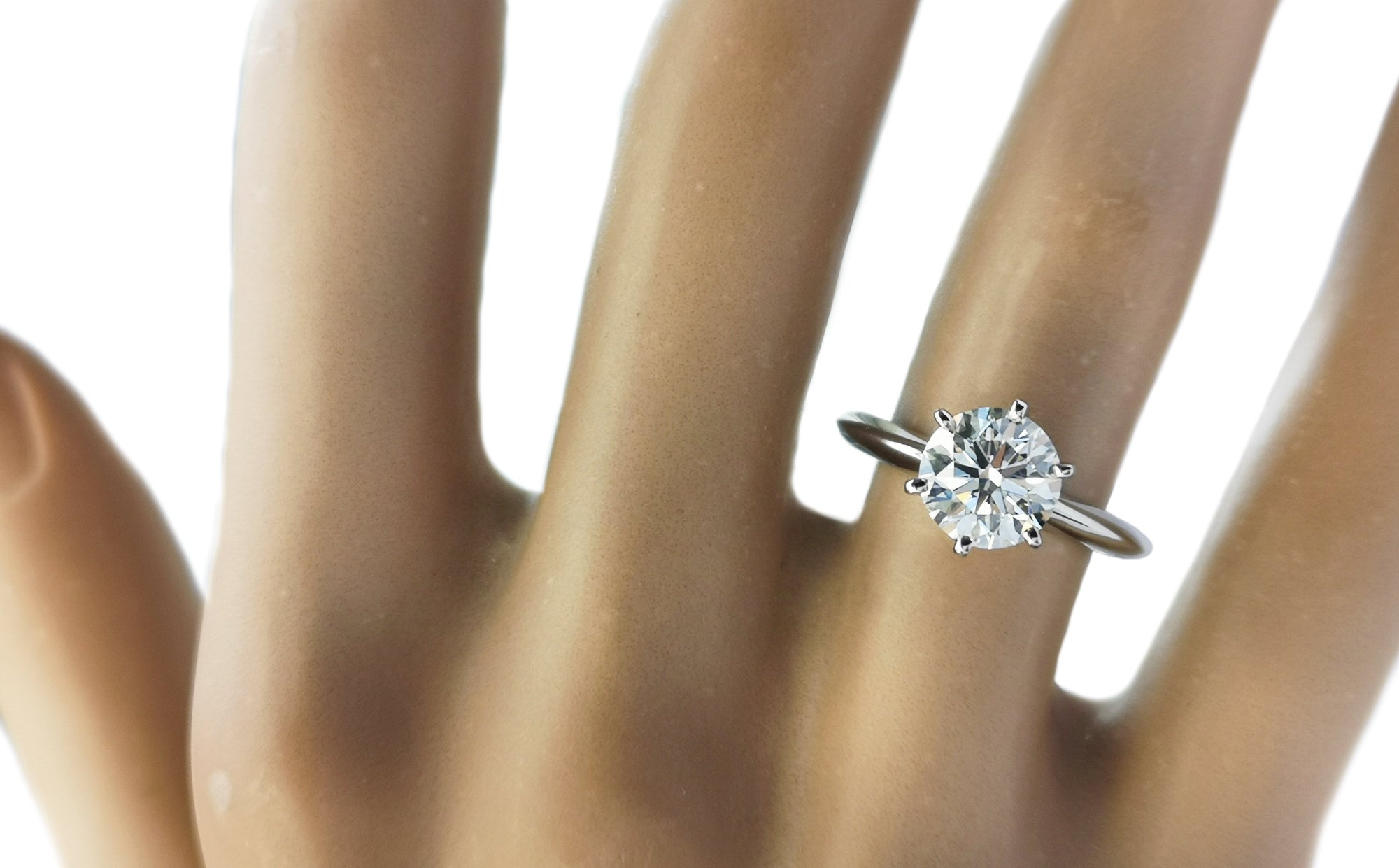 Tiffany & Co. 1.48ct H/VS1 Round Brilliant Diamond Engagement Ring