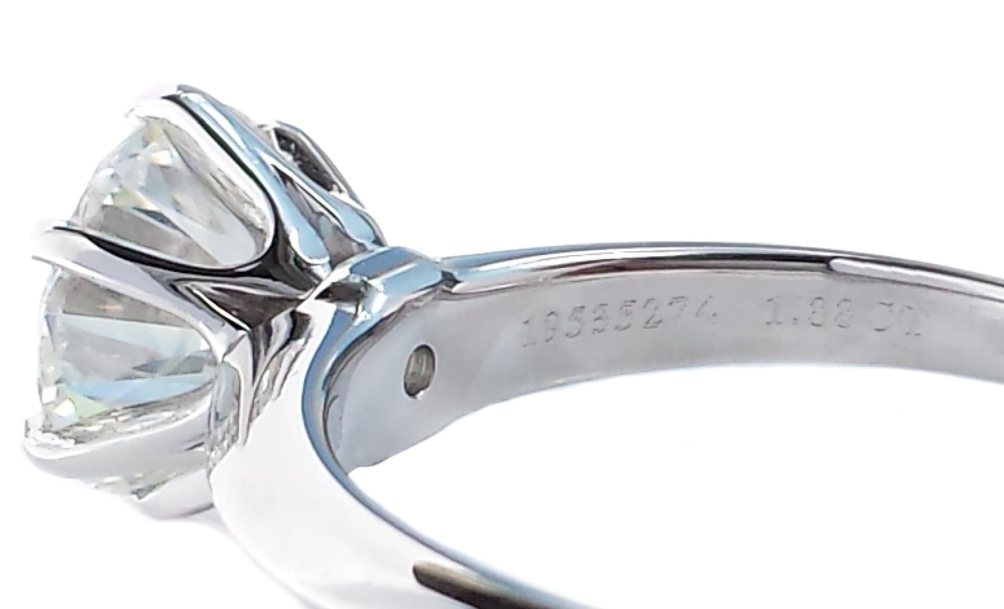 Tiffany & Co. 1.88ct I/VS2 Round Brilliant Cut Diamond Engagement Ring