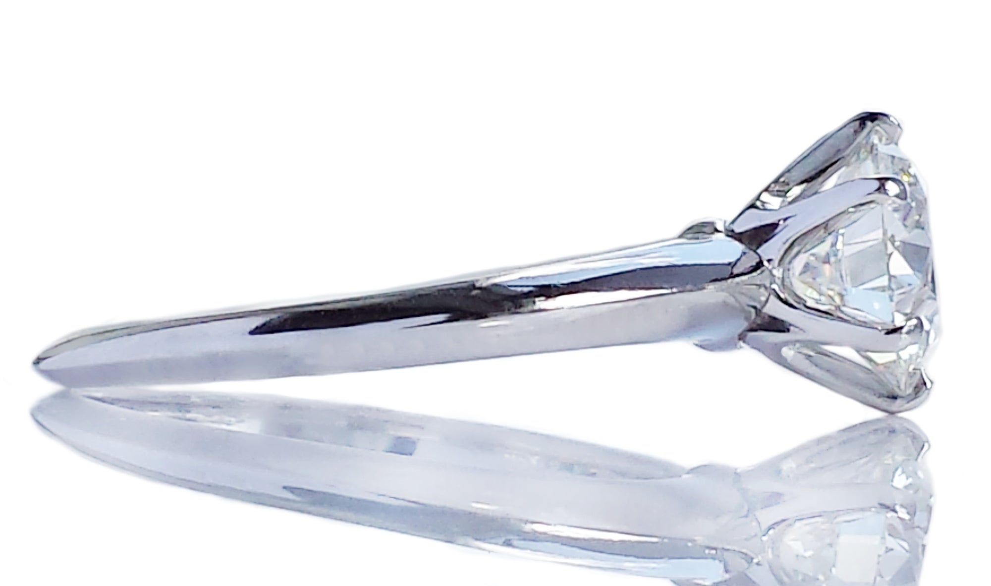 Tiffany & Co. 1.88ct I/VS2 Round Brilliant Cut Diamond Engagement Ring