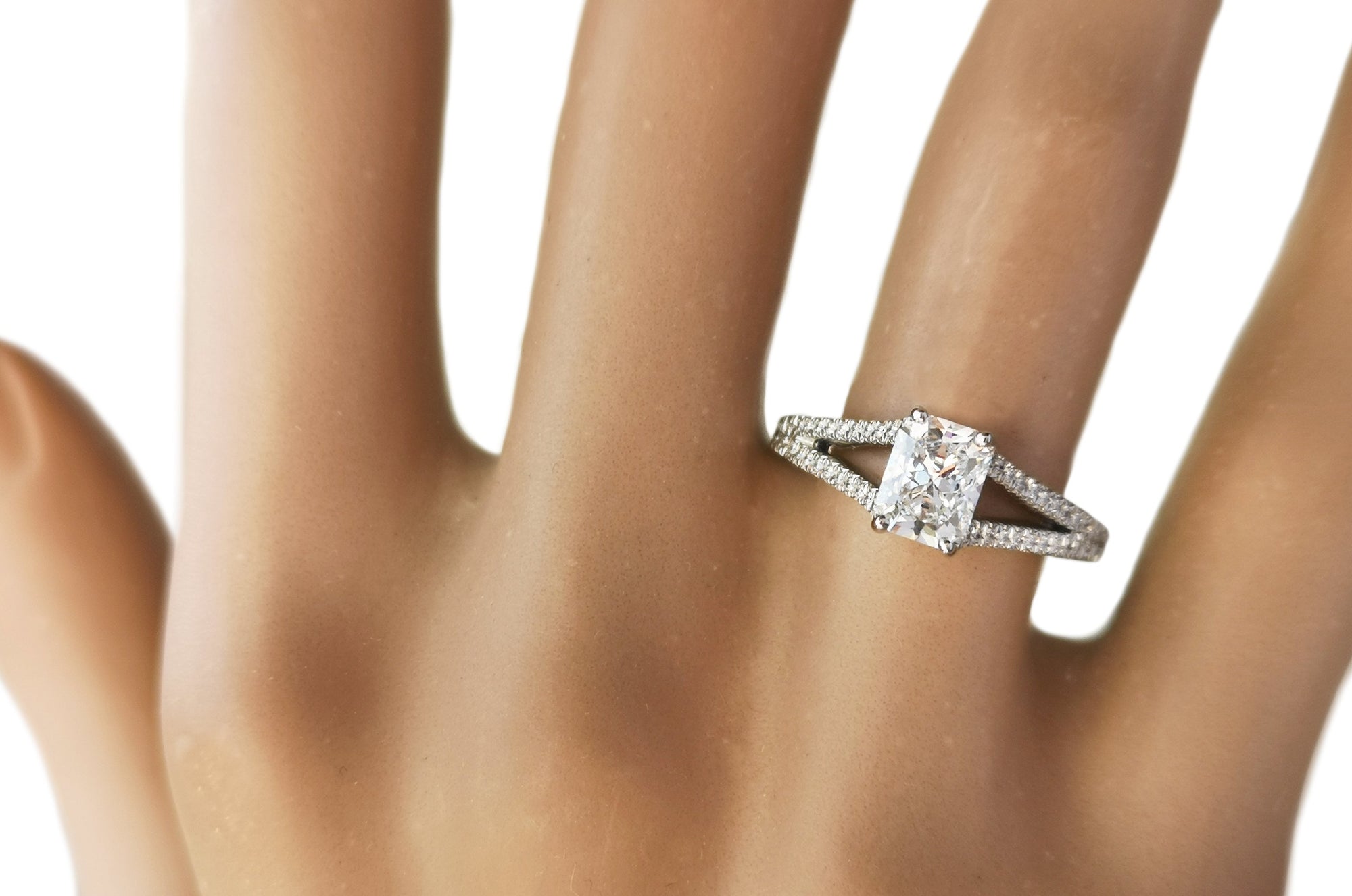 Tiffany & Co. 0.98tcw E/VVS2 Split Shank Lucida Diamond Engagement Ring