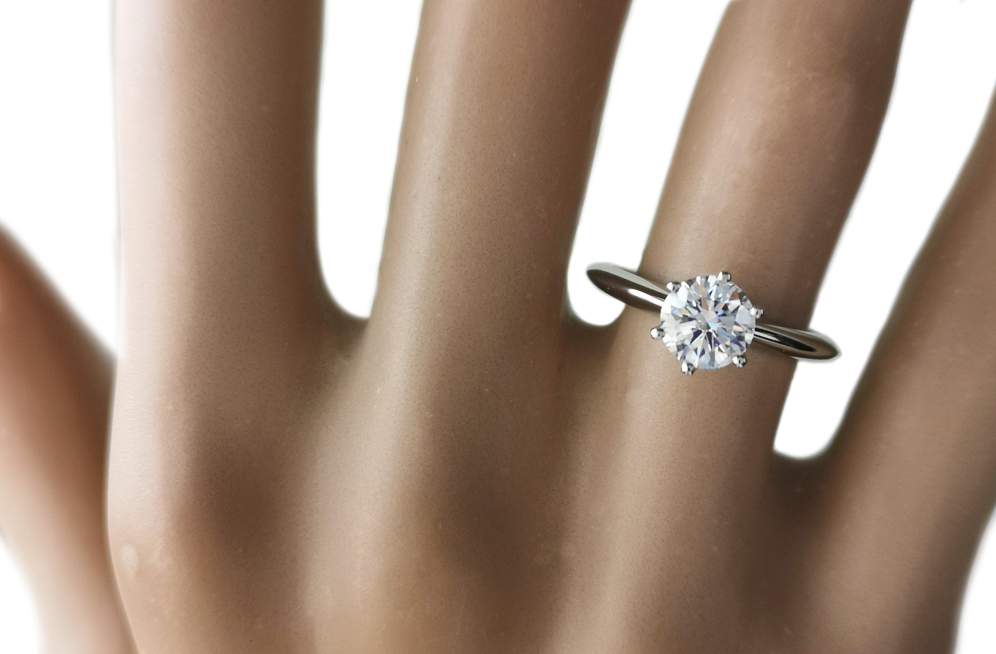 Tiffany & Co. 0.80ct G/VS1 Triple-XXX Round Brilliant Cut Diamond Engagement Ring