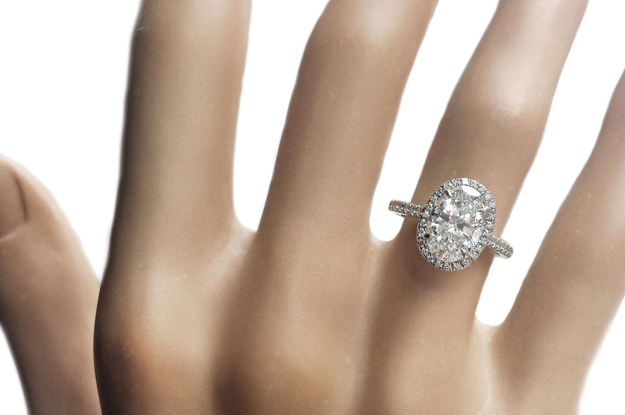 Tiffany & Co. 1.69ct D/VS2 Oval Diamond Soleste Engagement Ring