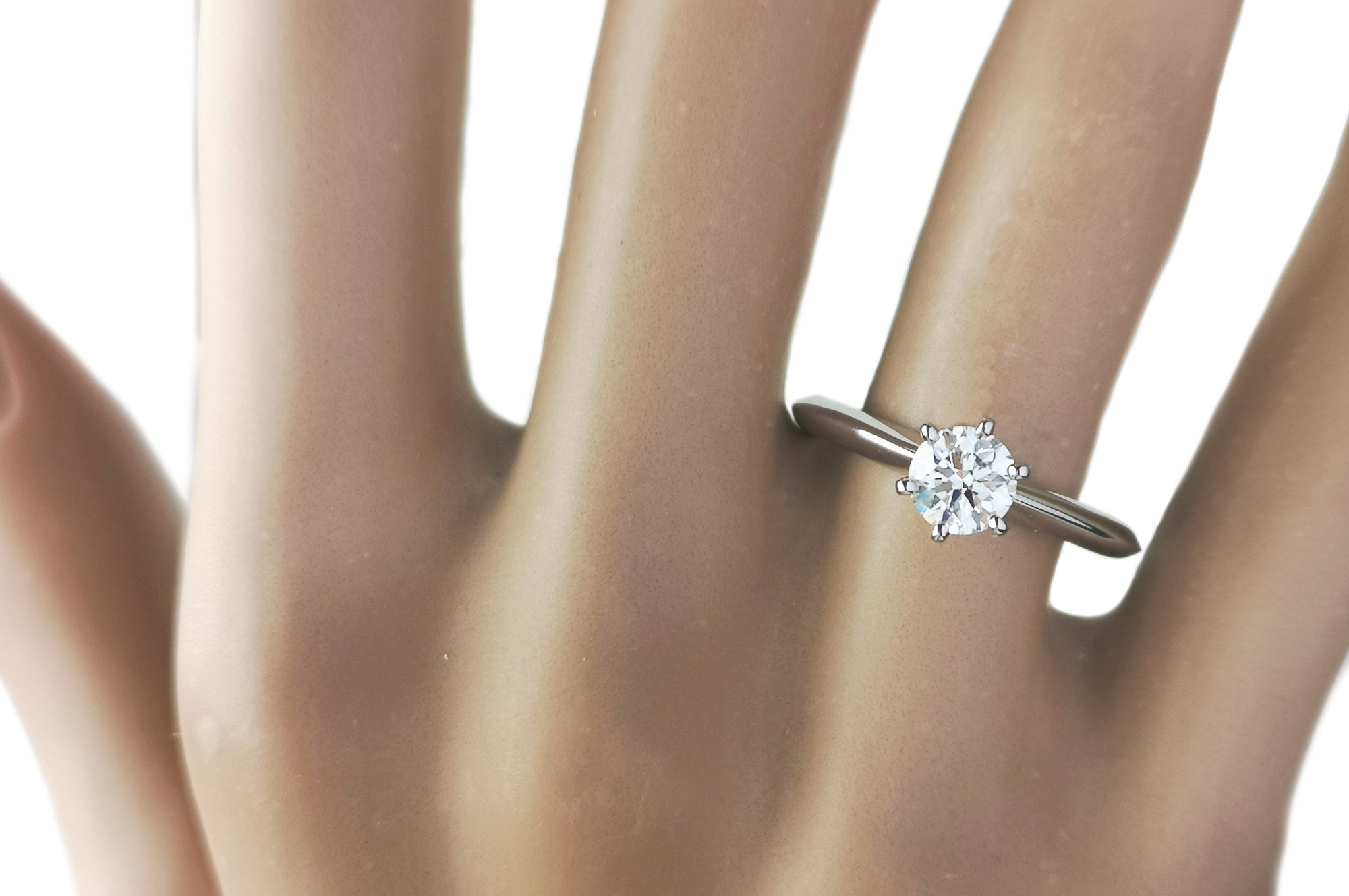 Tiffany & Co. 0.60ct G/VS1 Triple XXX Round Brilliant Diamond Engagement Ring