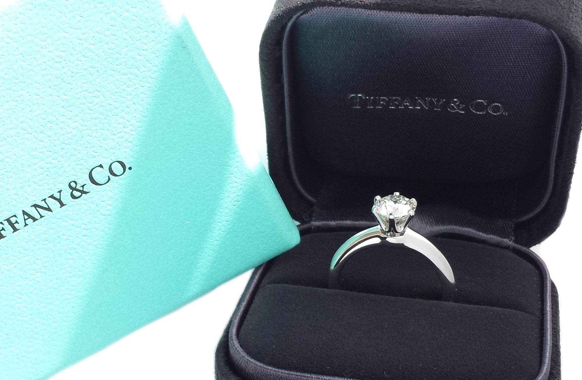 Tiffany & Co. 0.92ct I/VS2 Triple XXX Round Brilliant Diamond Engagement Ring