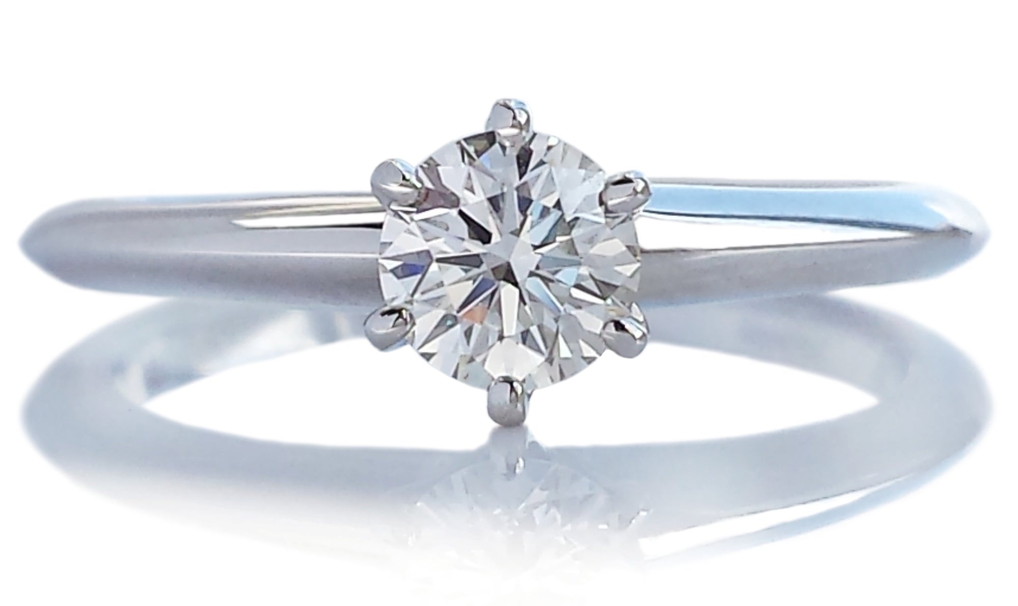 Tiffany & Co. 0.41ct H/VS1 Round Brilliant Cut Diamond Engagement Ring