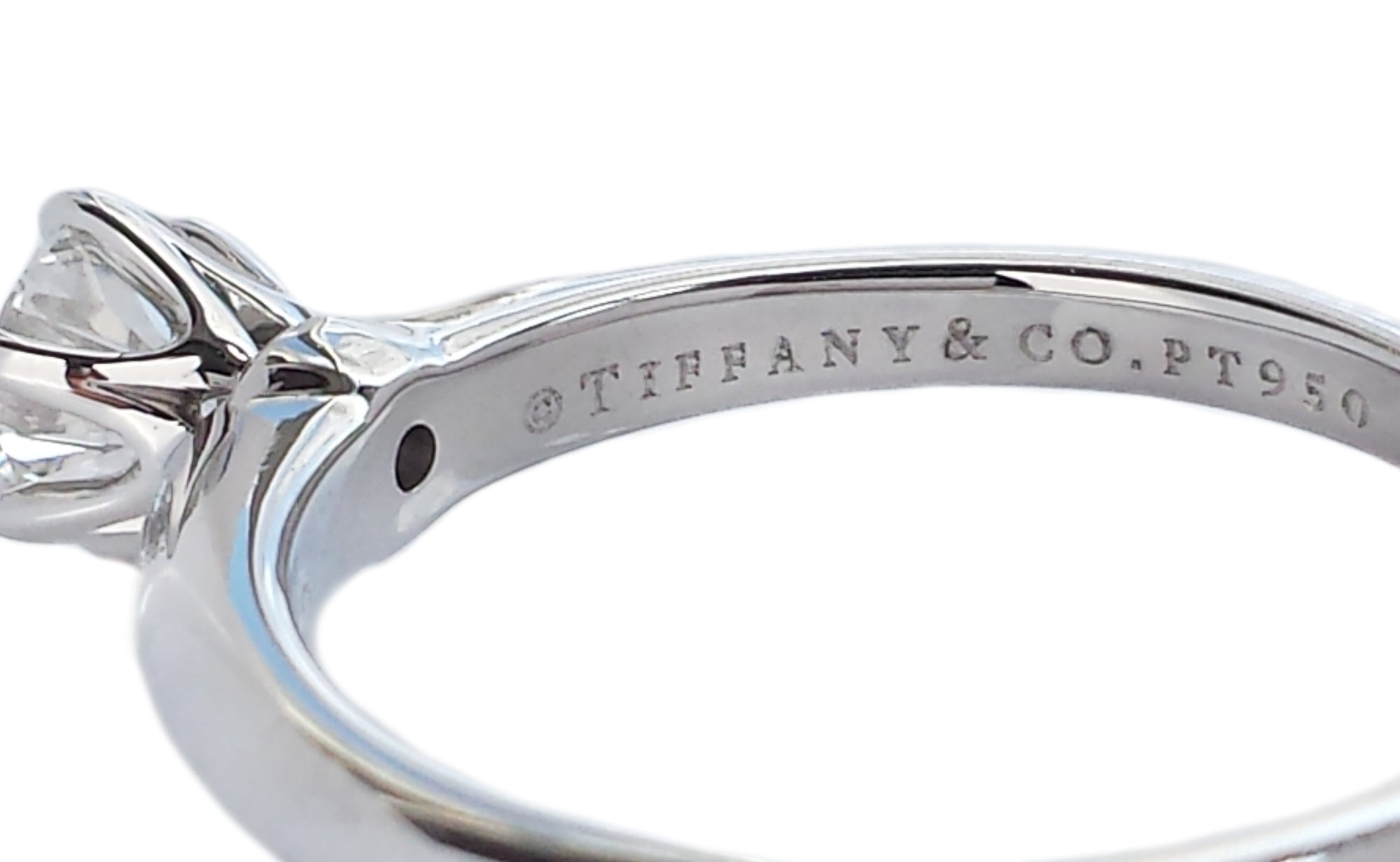 Tiffany & Co. 0.44ct H/SI1 Triple XXX Round Brilliant Diamond Engagement Ring