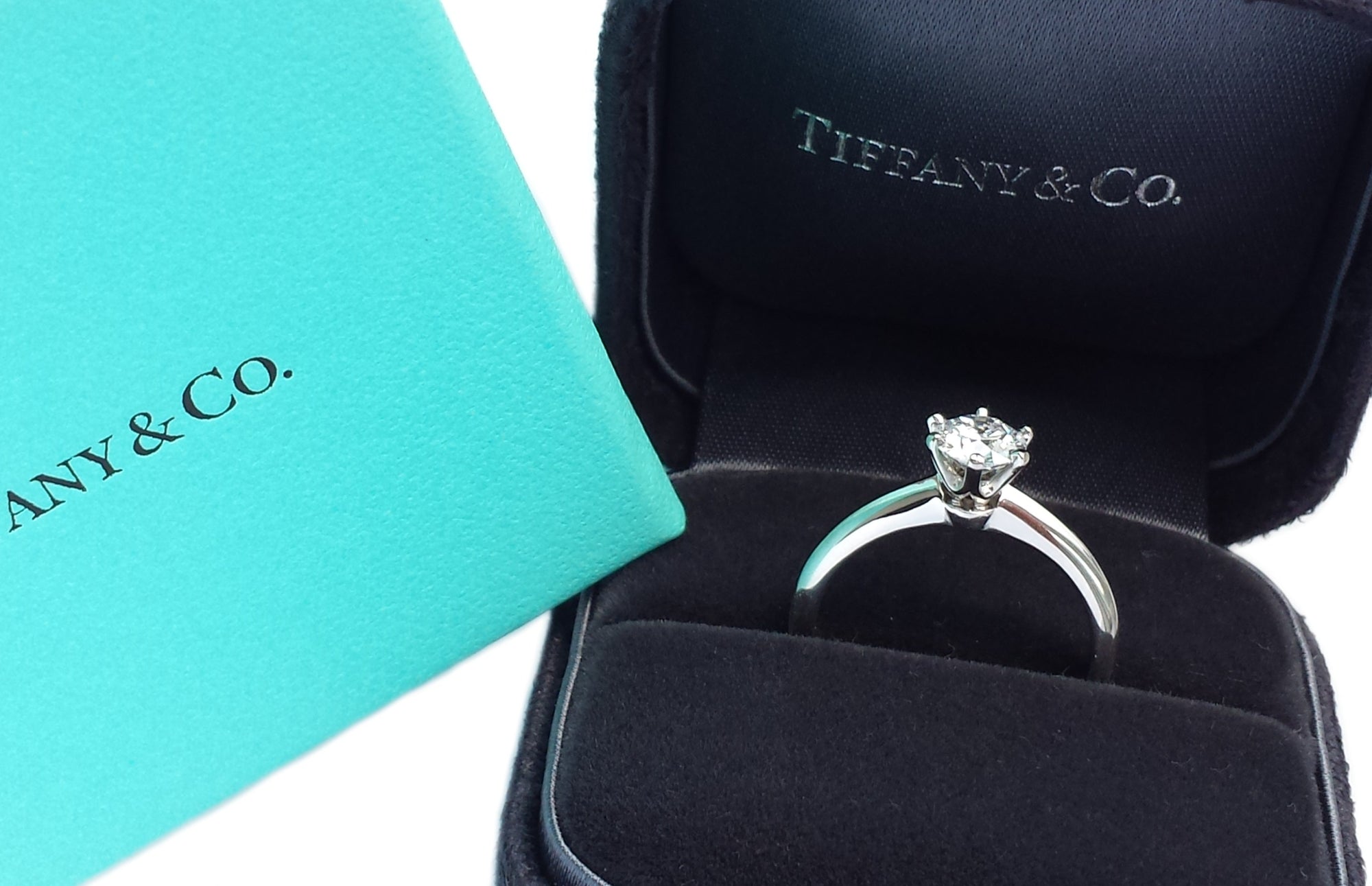 Tiffany & Co. 0.61ct D/VS1 Round Brilliant Cut Diamond Engagement Ring