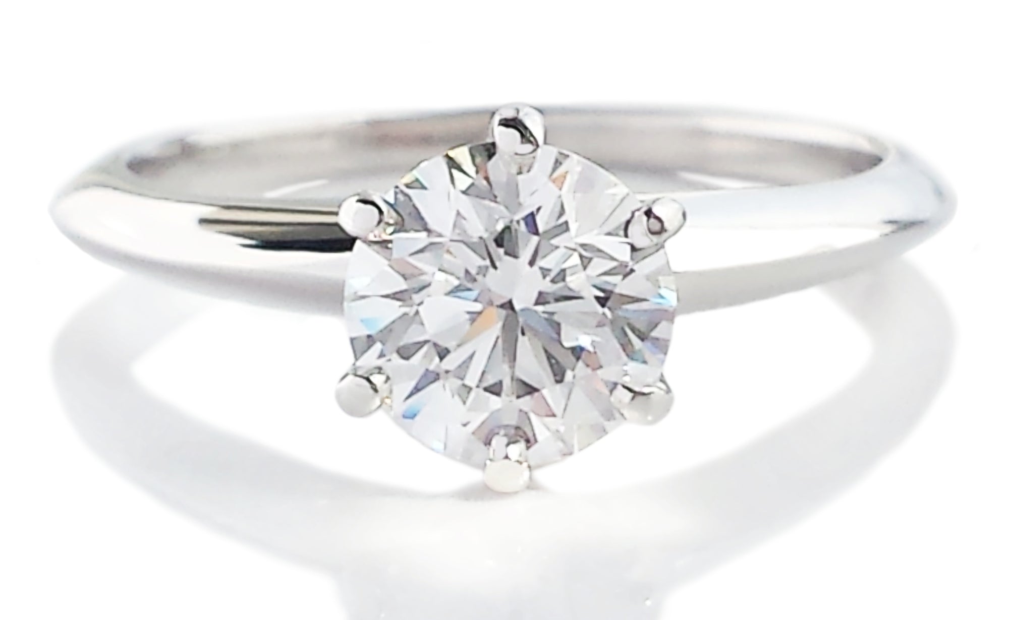 Tiffany & Co. 1.03ct E/VS2 Round Brilliant Cut Diamond Engagement Ring