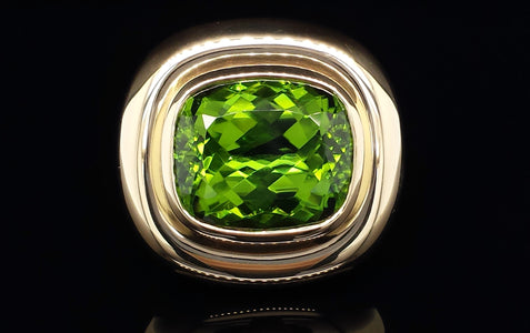 Tiffany & Co 1980s Vintage Peridot Paloma Picasso Ring