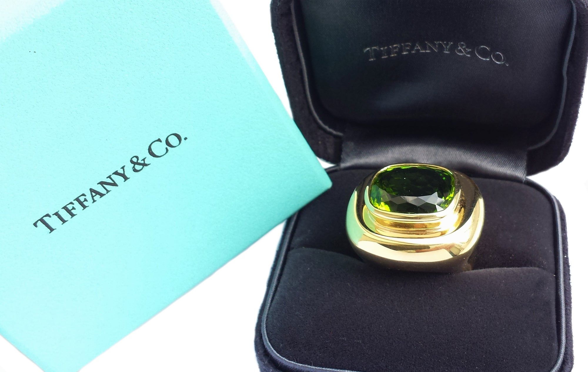 Tiffany & Co. 1980s Vintage Carat Peridot Ring by Paloma Picasso