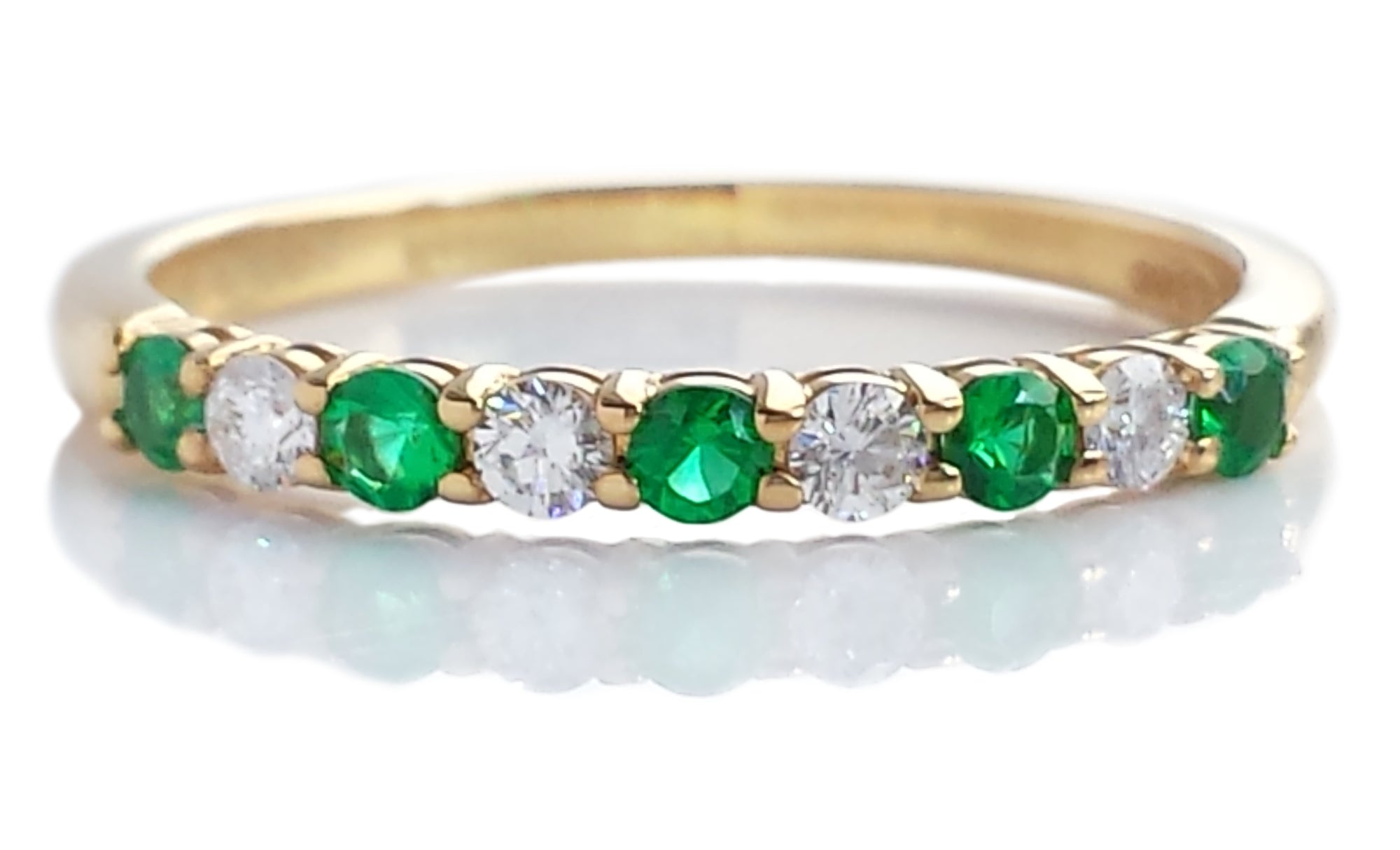 Tiffany & Co. Diamond & Emerald Forever Wedding Band Ring in 18k Gold