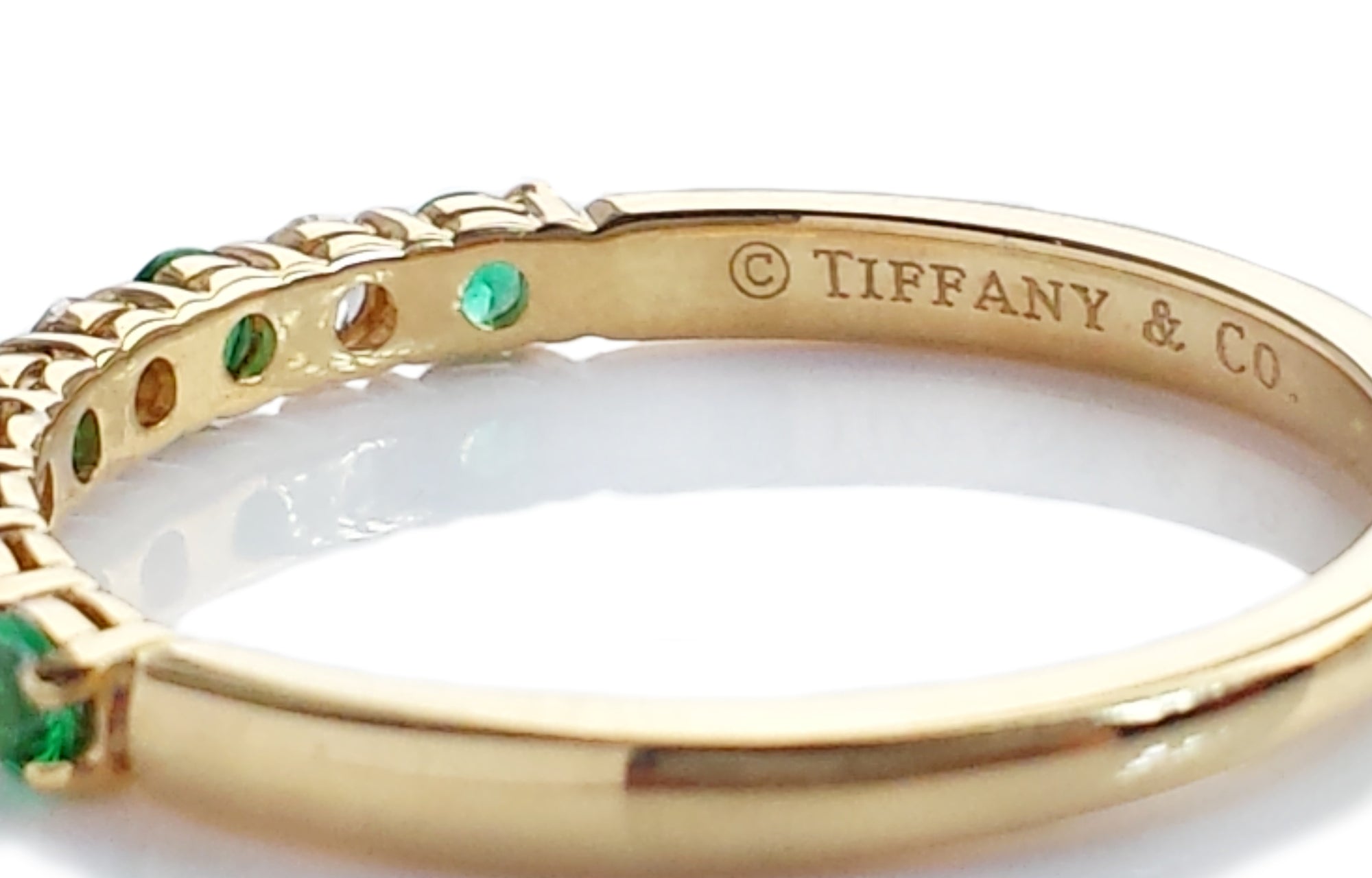 Tiffany & Co. Diamond & Emerald Forever Wedding Band Ring in 18k Gold