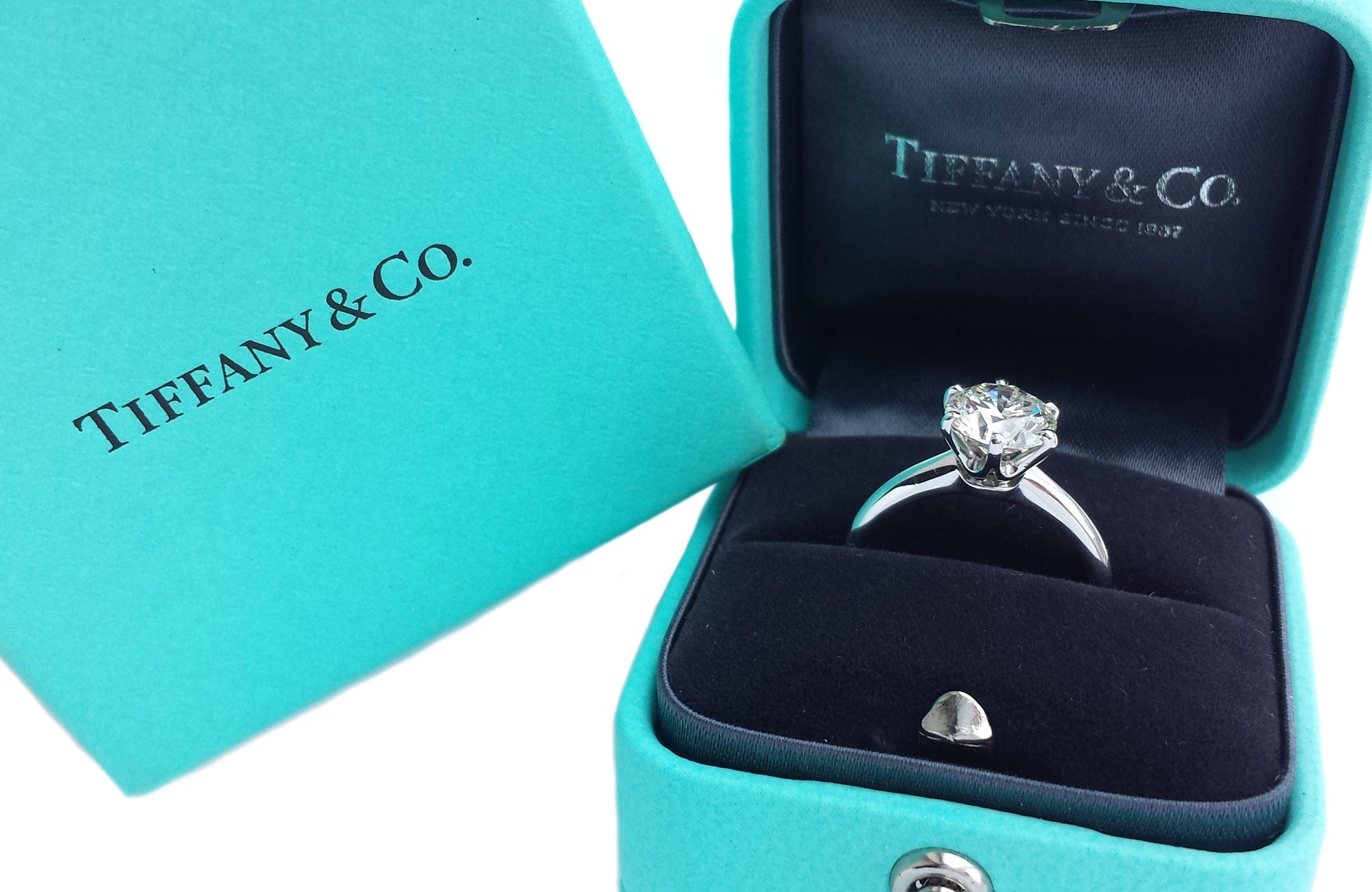 Tiffany & Co. 1.75ct I/VS1 Round Brilliant Diamond Engagement Ring