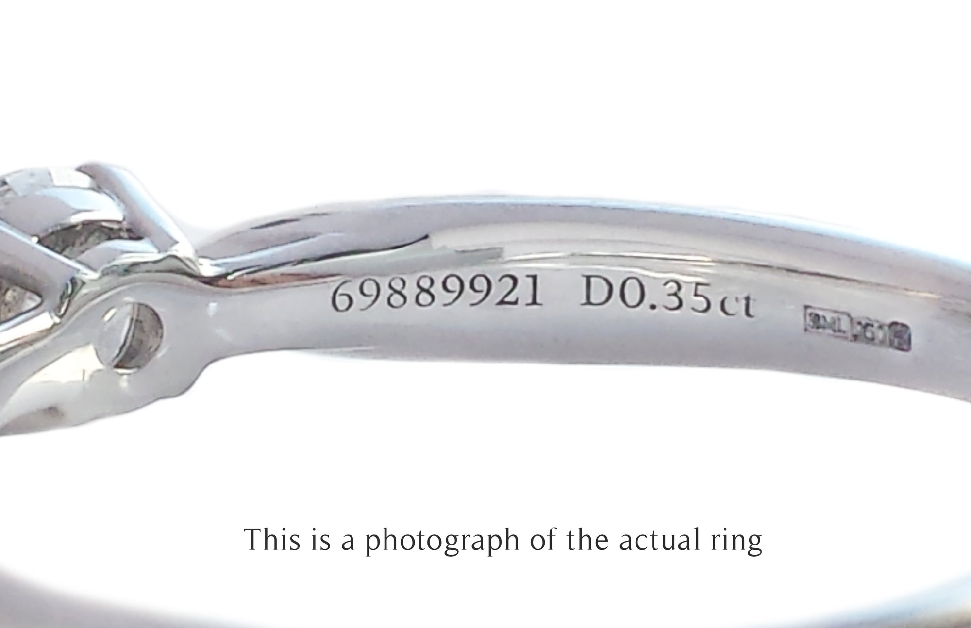 Tiffany &amp; Co. 0.35克拉 E/IF Harmony 圆形明亮式钻石订婚戒指