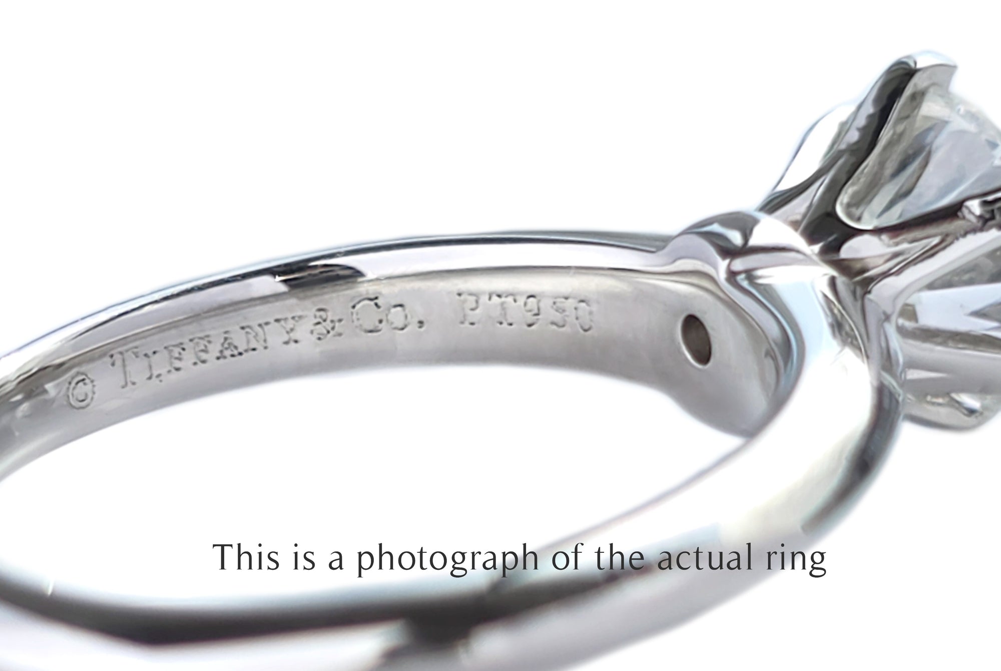 Tiffany & Co 1.19ct H/VS2 Round Brilliant Diamond Engagement Ring