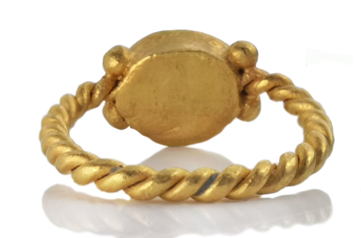 Ancient Roman 1st/4th Century AD Gold Intaglio Ring with Museum Report - Bloomsbury Manor Ltd
