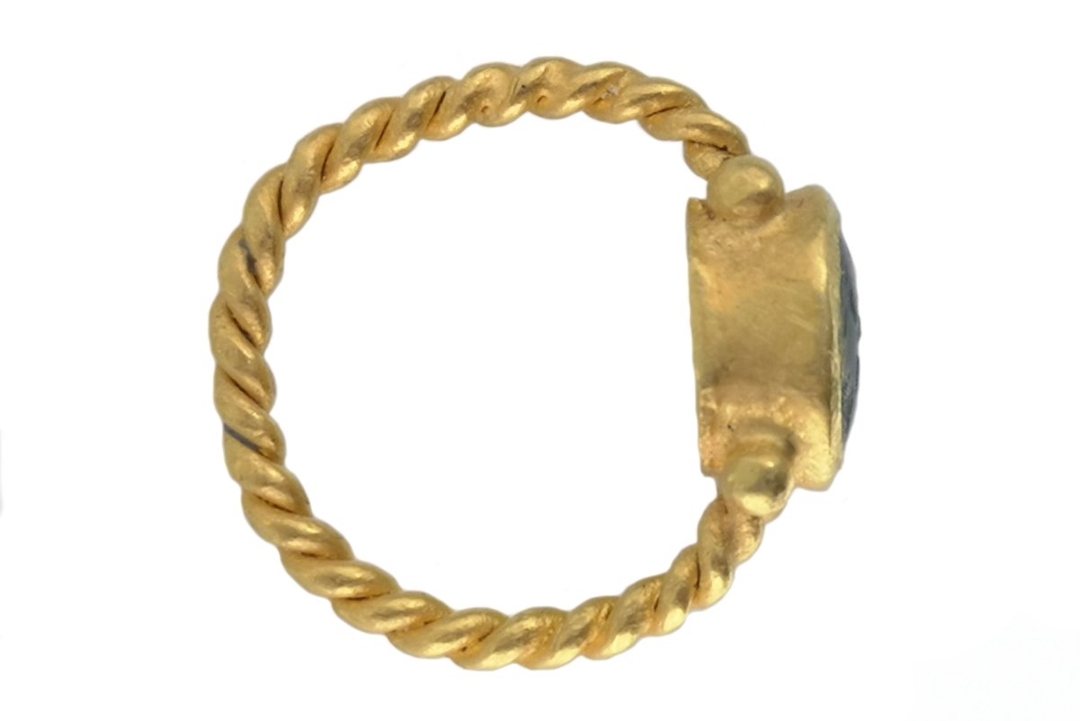 Ancient Roman 1st/4th Century AD Gold Intaglio Ring with Museum Report - Bloomsbury Manor Ltd