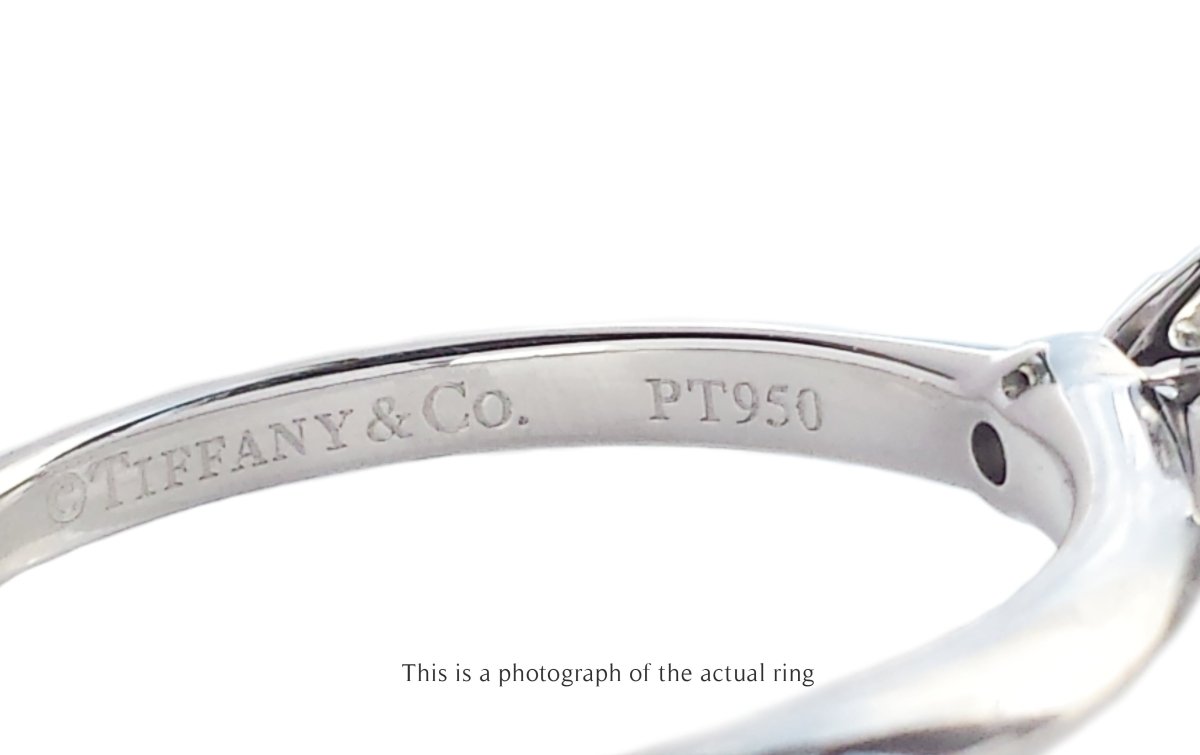 Tiffany & Co 0.31ct H/VS1 Round Brilliant Diamond Engagement Ring - Bloomsbury Manor Ltd