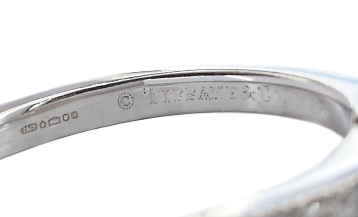 Tiffany & Co. 0.65tcw I/VS1 Triple XXX Novo Diamond Engagement Ring - Bloomsbury Manor Ltd