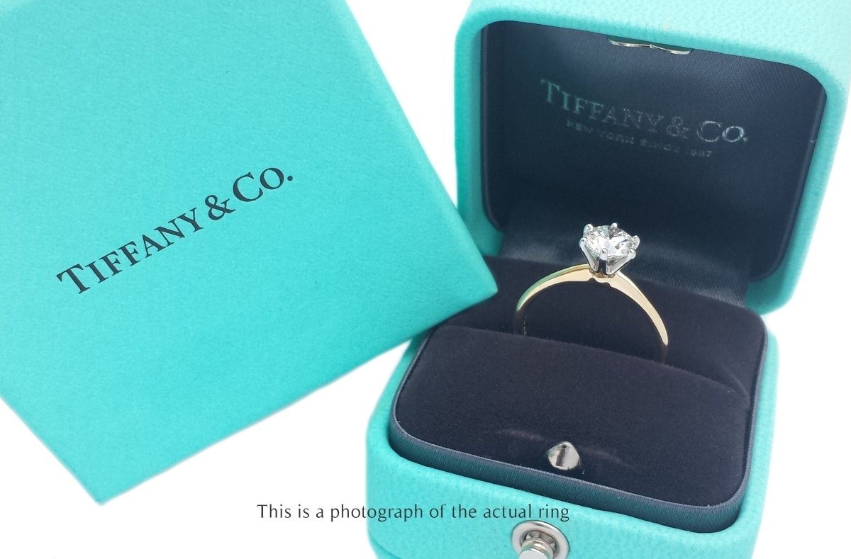Tiffany & Co 0.96ct G/VVS2 Round Brilliant Diamond 18k Gold Engagement Ring - Bloomsbury Manor Ltd