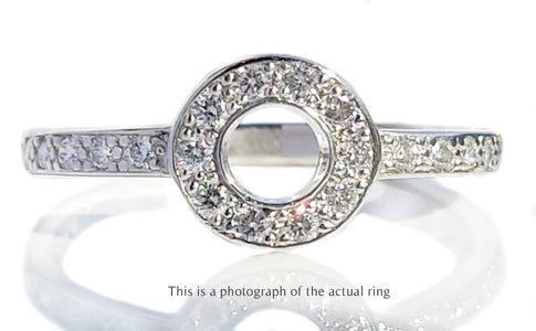Tiffany & Co Circle Diamond Platinum Ring - Bloomsbury Manor Ltd