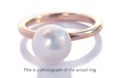 Tiffany & Co Pearl 18k Rose Gold Ring - Bloomsbury Manor Ltd